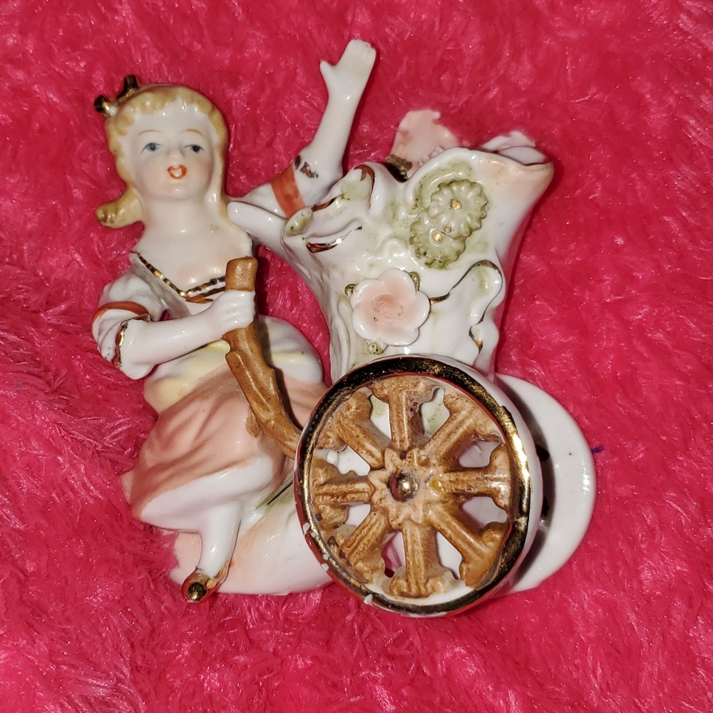 Vintage ceramic figurines